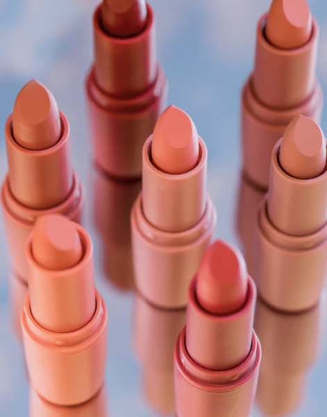 How to Choose Lipstick Color for Outfit